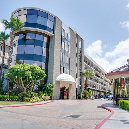 Carousel Inn And Suites Anaheim Exterior photo